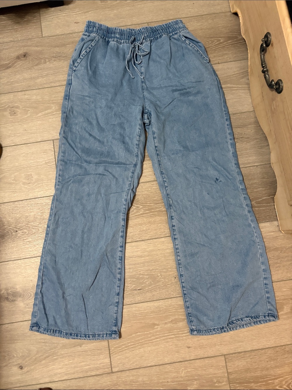 Drawstring jeans